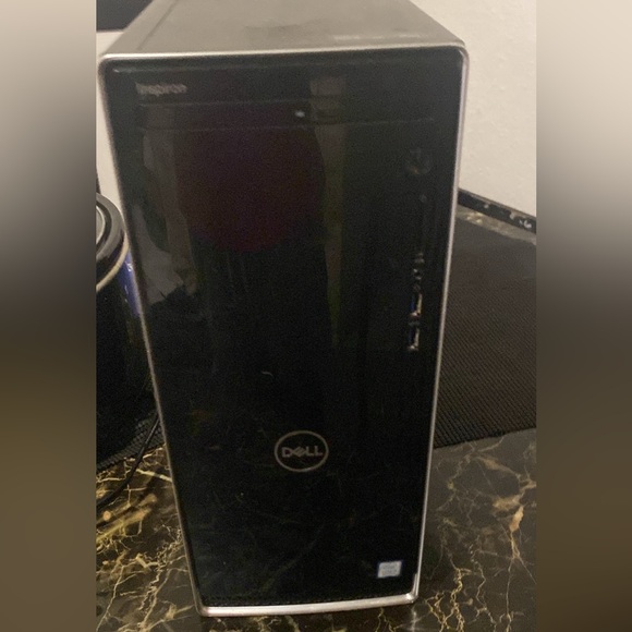 Dell INSPIRON 3670 i5-8400 @ 2.80GHz 12GB DDR4 500GB SSD Windows 11 Home pc